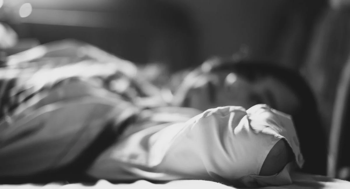 Chien de fusil position : le meilleur choix pour votre sommeil ou faux bon réflexe ?